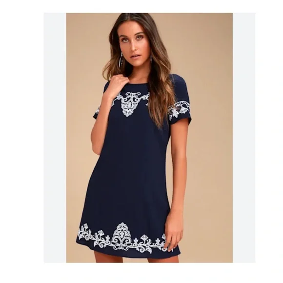 2/$30 Nwt Lulu's Embroidered Navy mini shift dress Large - Picture 3 of 9